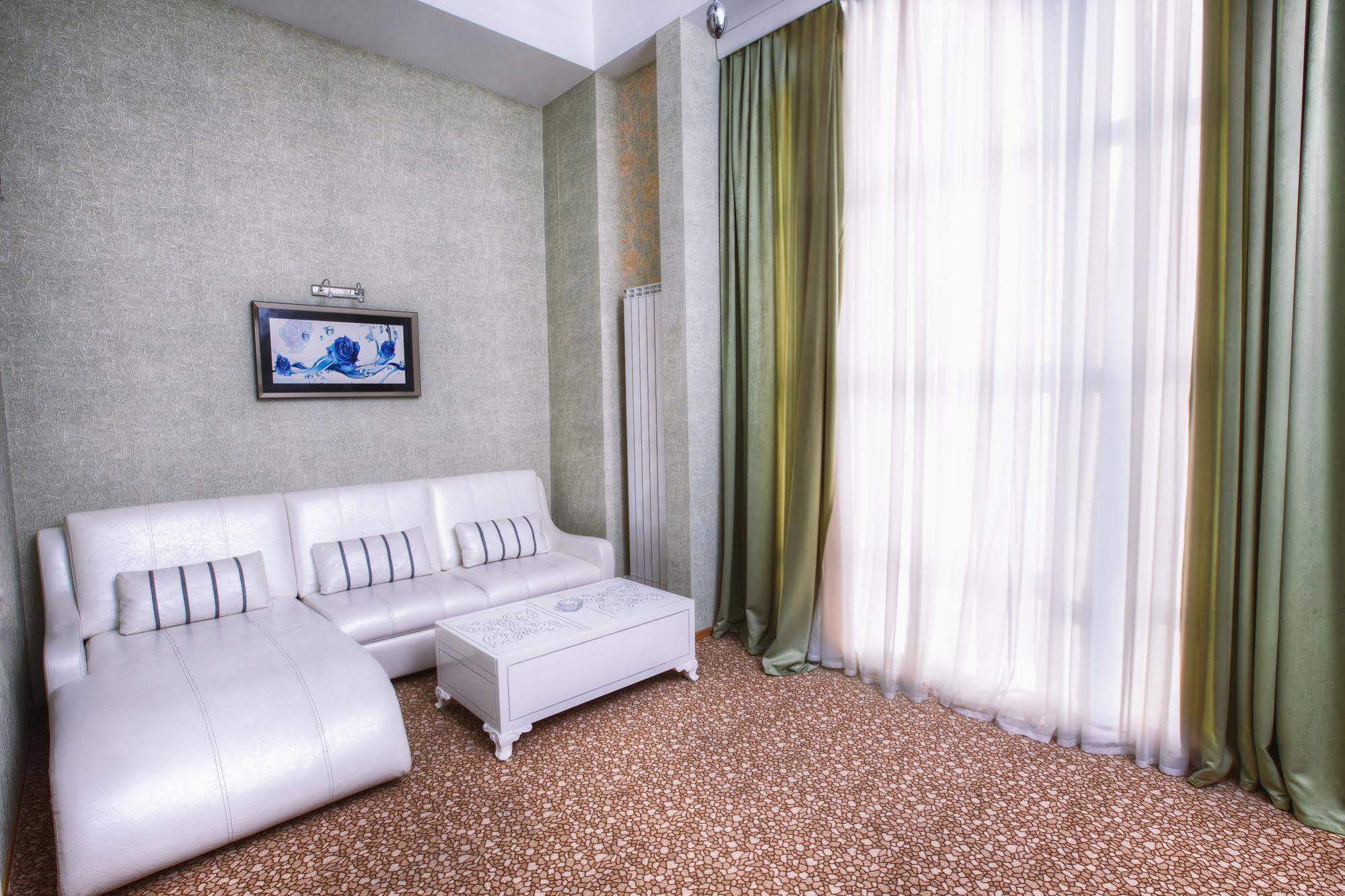 Admiral Hotel Baku Exteriör bild